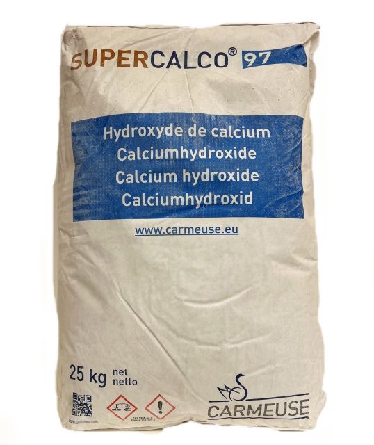 Hydrated airy white lime